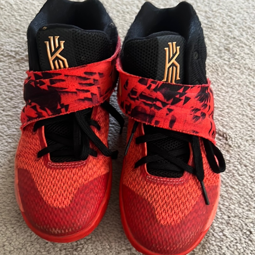 Kyrie Irving used size 2